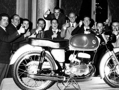 Presentación de la Tralla 101 en el hotel Ritz de Barcelona en 1959.