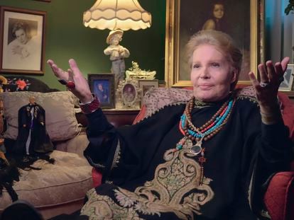 Walter Mercado, en el documental de Netflix 'Mucho mucho amor: La leyenda de Walter Mercado'.