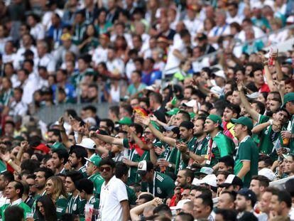 La afición mexicana en Luzhniki. 