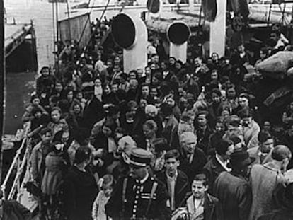 Llegada a Francia de refugiados republicanos españoles durante la guerra civil.