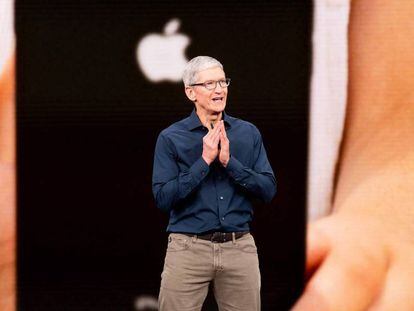 Tim Cook, consejero delegado de Apple, durante el lanzamiento de los &uacute;ltimos iPhone el pasado septiembre. 