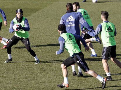 Los jugadores del Real Madrid durante un entrenamiento.