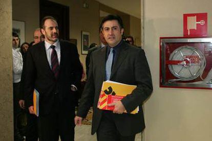 Los negociadores por parte de ERC Joan Ridao y Joan Puigcercós, en el Congreso.