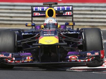 Vettel, l&iacute;der del mundial, durante los entrenamientos libres en Hungaroring.