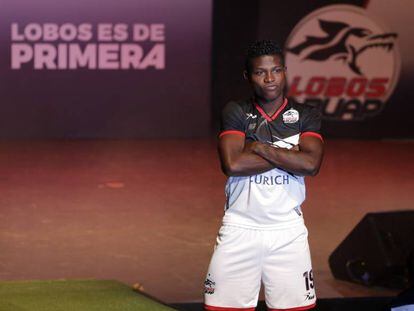 Palacios durante la presentaci&oacute;n del uniforme de los Lobos BUAP