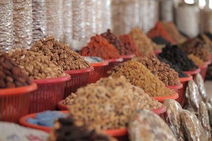 El bazar de Samarcanda es una mezcla de olores y colores como los que pueden verse en cualquier ciudad árabe.