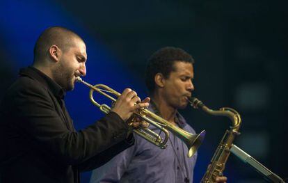El trompetista Ibrahim Maalouf acompañado del saxofonista Mark Turner en Vitoria.