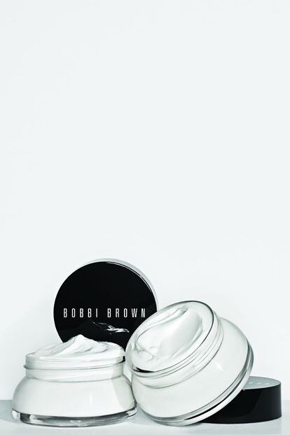 2. Con poder anti envejecimiento. El Extra Repair Balm de Bobbi Brown se refuerza con un SPF 25 que aporta un extra de protección. De manera que su textura rica y fundente que repara, rellena y favorece la producción natural de colágeno hasta en las pieles más secas evita, además, el fotoenvejecimiento. Un bálsamo muy completo que cuesta 96 euros.