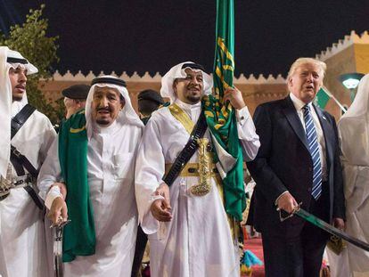 Donald Trump, con el rey Salman (segundo por la izquierda) durante la reciente visita del presidente de Estados Unidos a Arabia Saud&iacute;.&nbsp;