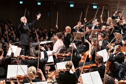 Acorde final de la imponente Tercera Sinfonía de Mahler, la obra elegida para la reapertura de la Tonhalle de Zúrich.