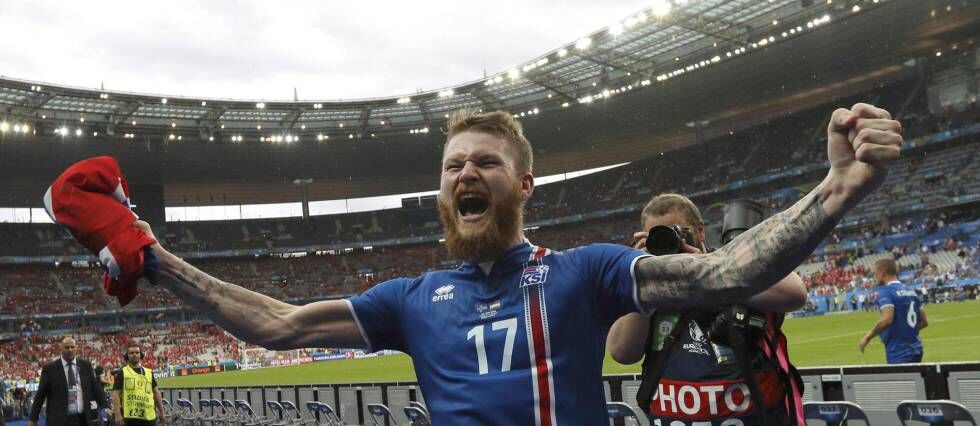 Aron Gunnarsson celebra un triunfo islandés