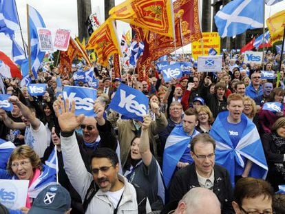 Partidarios de la independencia de Escocia, en Edimburgo.