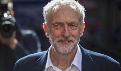 Jeremy Corbyn líder de la oposición británica.