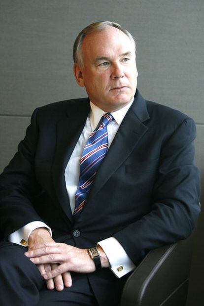 Dennis Nally, tras la entrevista, en las oficinas de PwC en Madrid.