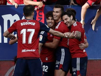 Los jugadores de Osasuna celebran un gol al Girona en el último partido de la pasada Liga.