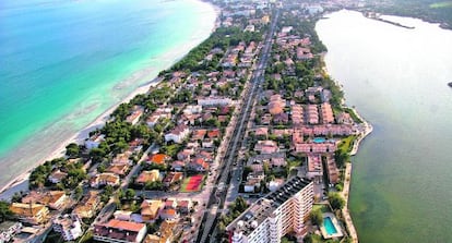 Urbanizaciones en la zona mallorquina de Alcudia.