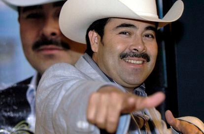 El cantante norteño Sergio Vega, asesinado ayer ea balazos en México.
