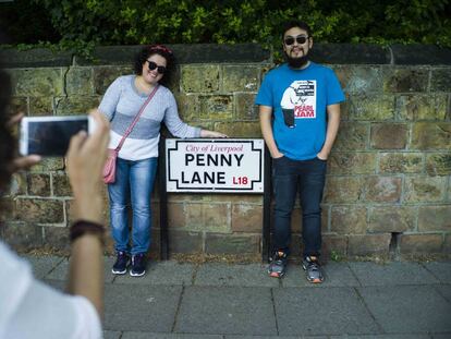 La placa de Penny Lane, cruce de calles de Liverpool, es uno de los puntos m&aacute;s fotografiados de la ciudad brit&aacute;nica. 