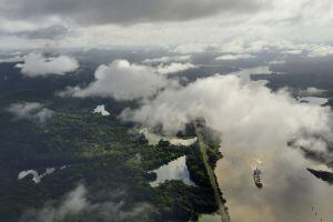 Vista aérea del Canal de Panamá.
