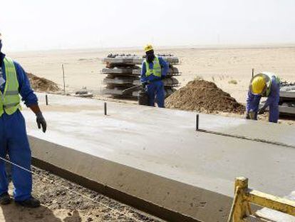 Construcci&oacute;n de la plataforma del AVE a La Meca