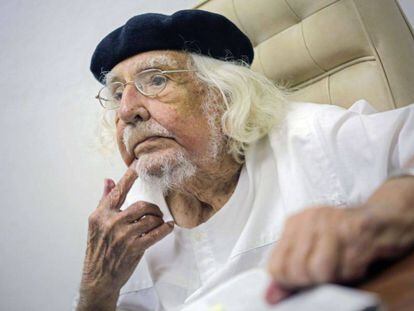 El poeta Ernesto Cardenal en su 90 aniversario