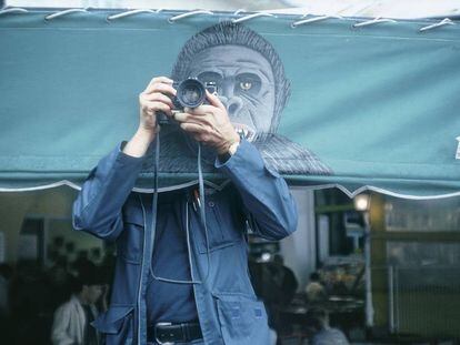 Autoretrato de Elliott Erwitt en Saint Tropez en 1979.