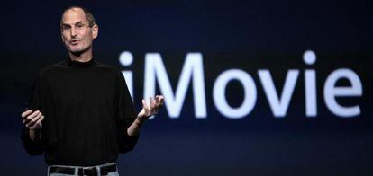 Steve Jobs, ayer, presentando la aplicación de vídeo iMovie.