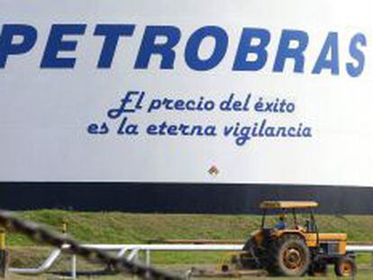 Petrobras gana un 20% menos por las presiones política para evitar el alza de precios