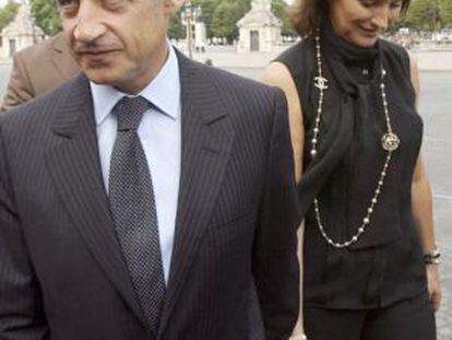Nicolas Sarkozy y su entonces esposa, Cécilia Ciganer, en julio de 2006.