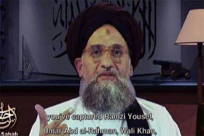 El 'número 2' de la organización terrorista Al Qaeda, Ayman al Zawahiri durante un momento del vídeo