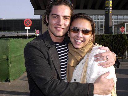 Los cantantes David Bisbal y Chenoa en 2003.