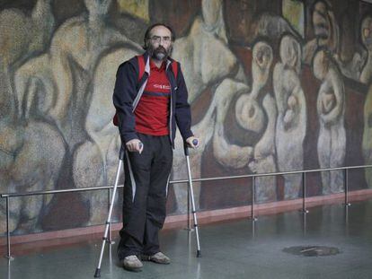 José Antonio Espantoso, economista, en la facultad de Económicas de Santiago. / ANXO IGLESIAS
