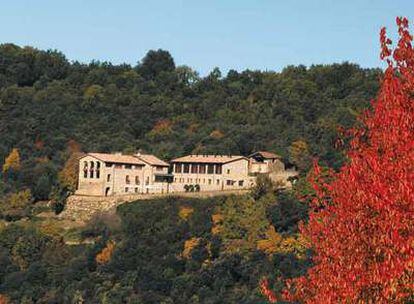 Hotel El Ventós, situado en una finca ganadera y forestal en el entorno natural de las sierras de Medes y Collsacabra, en Girona.