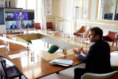 Macron, este viernes en videoconferencia con jefes de Estado y de Gobierno de Armenia y Azerbaiyán, y con Charles Michel.