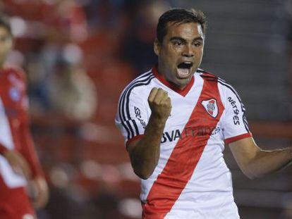 Gabriel Mercado celebra un gol del River Plate.