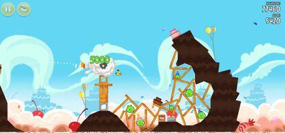 Captura de pantalla del videojuego Angry Birds.