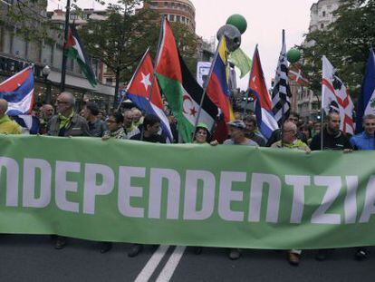 Cabecera de la manifestaci&oacute;n que ha recorrido hoy Bilbao.