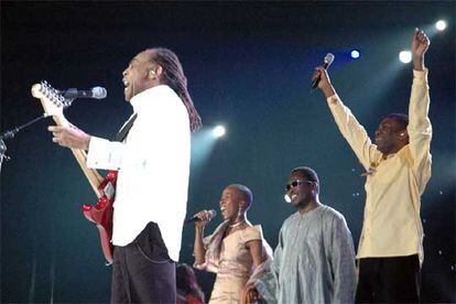 Gilberto Gil, Rokia Traoré y Youssou N&#39;Dour, durante su intervención en el concierto.