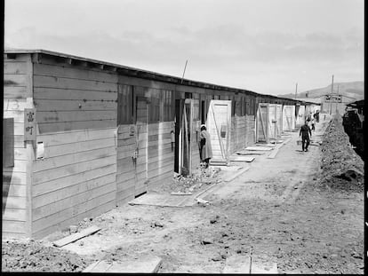 Cuartel de uso familiar para japoneses en EE UU, que fueron antiguamente establos de caballos de carrera, ubicado en San Bruno, California.