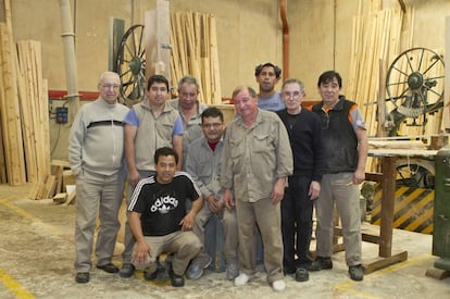 Socios de la Cooperativa de Trabajo Maderera Córdoba en Buenos Aires.