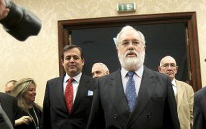 Miguel Arias Cañete, instantes antes de su comparecencia en la Comisión de Agricultura del Congreso