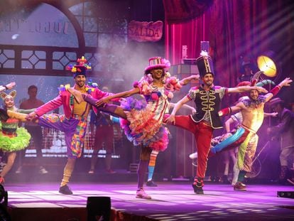 Varios aristas actúan durante la presentación del espectáculo Circo Price en Navidad, en el Teatro Circo Price, Madrid (España), a 25 de noviembre de 2020.