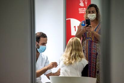 Vaccination in Valencia, in September.