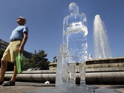 Esculturas de hielo para concienciar de los efectos nocivos del sol