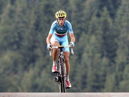 Vincenzo Nibali, en la subida final este lunes.