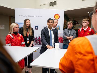 El primer ministro británico, Rishi Sunak, durante una visita a la planta de gas de Shell en Peterhead, el 31 de julio.