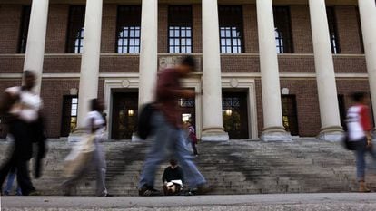 Estudiantes en la Universidad de Harvard.