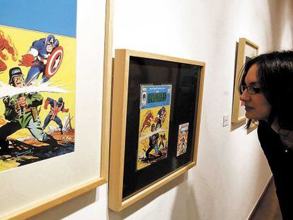 Un aspecto de la exposición dedicada a los dibujos de superhéroes de Rafael López Espí, en la sala Reyes Católicos de Córdoba.