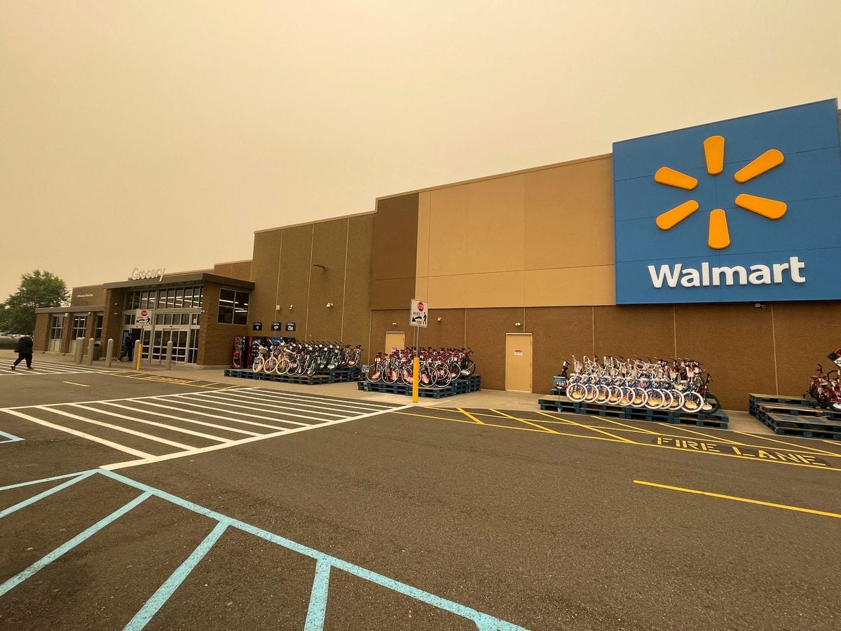 Walmart is betting again on brick-and-mortar stores with 150 new establishments in the US |  Economy