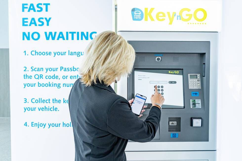 Dispensador de llaves Key´n Go de la compañía Goldcar en Alicante.